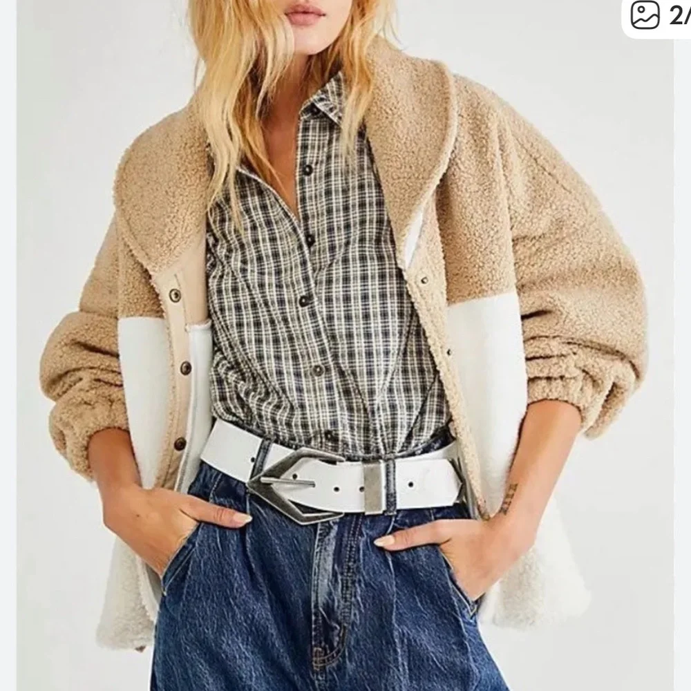 We The Free Tan and White Teddy Jacket - Picture 2 of 6